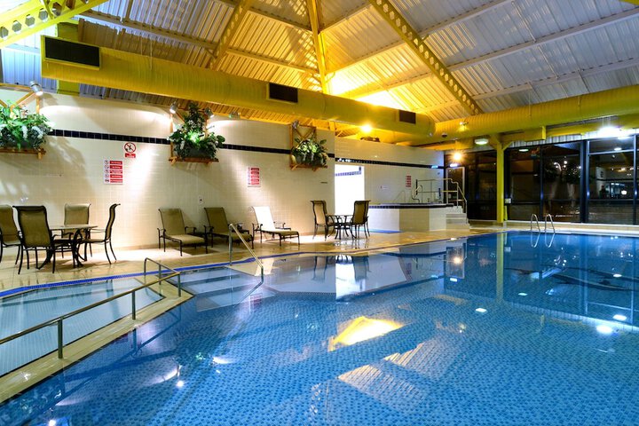 Hotel Pool
