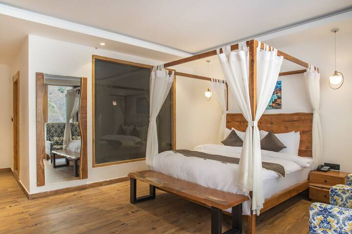 Room 20 of 99