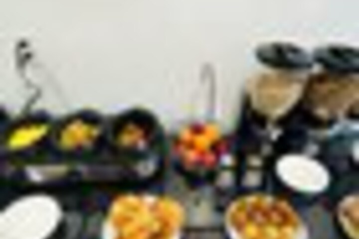 Breakfast/Coffee Service 143 of 165