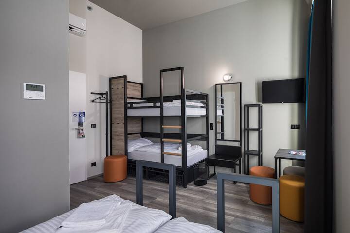 Room 20 of 46
