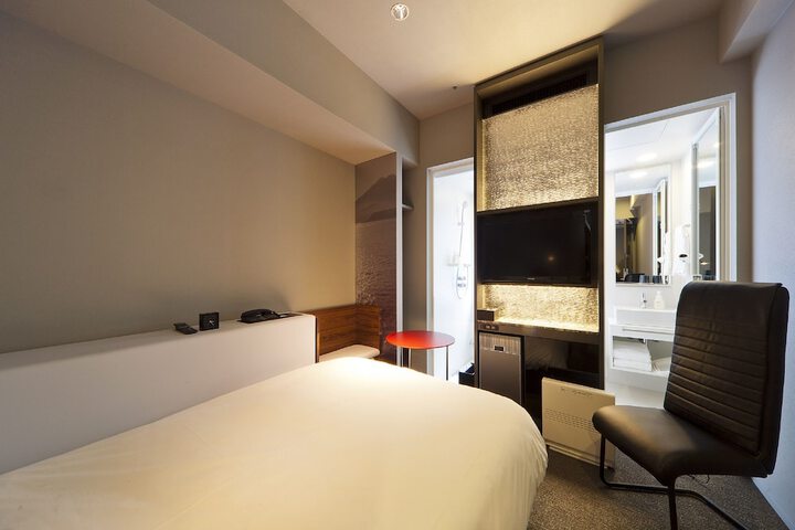 Room 7 of 31