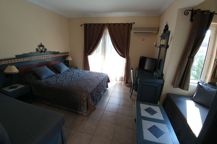 Room 13 of 63