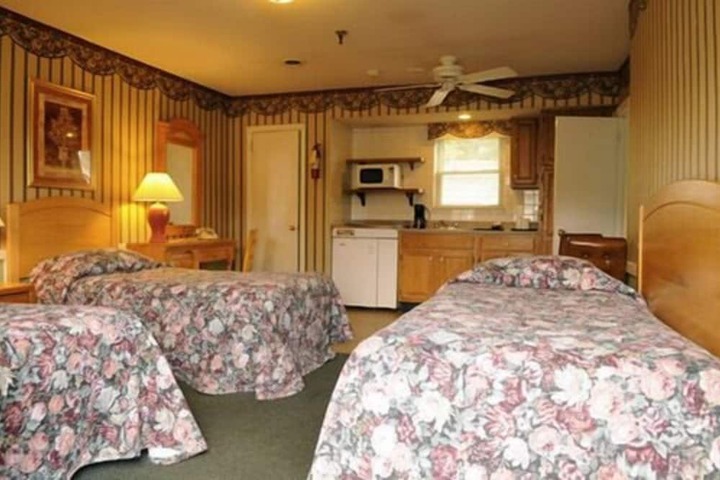 Room 3 of 15