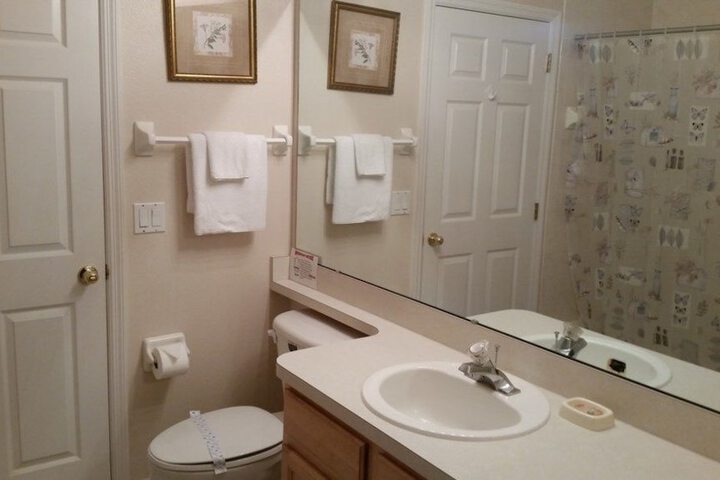 Room 27 of 42