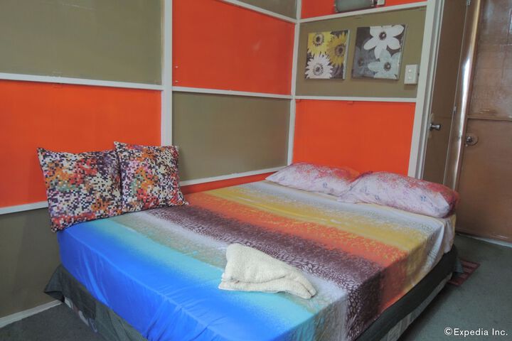 Room 9 of 29
