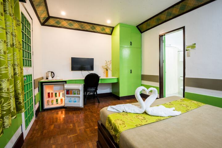 Room 4 of 23