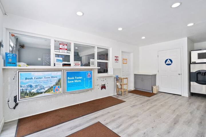 Hotel Interior 5 of 25