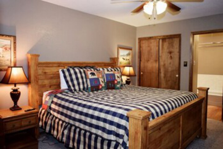 Room 25 of 29