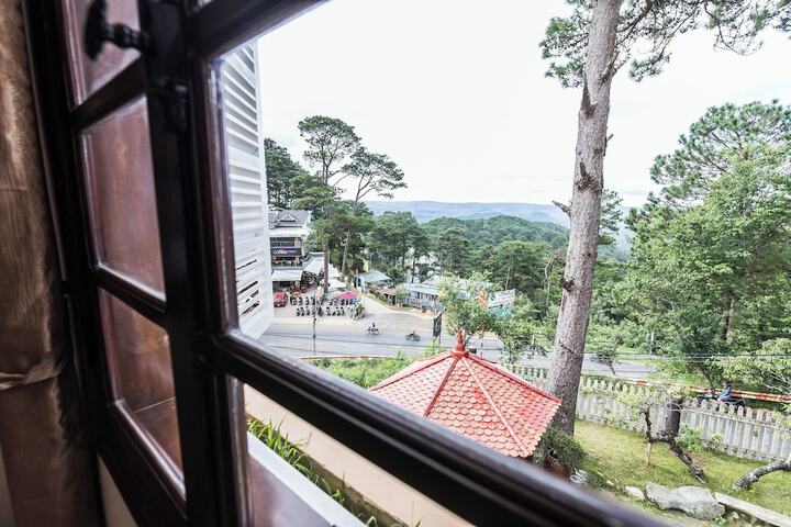 Hotel View 81 of 82