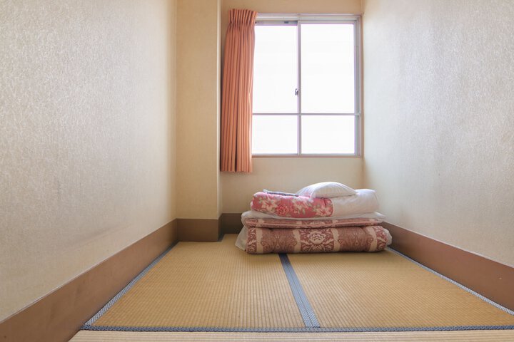 Room 10 of 41