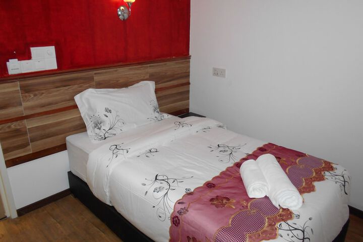 Room 9 of 51