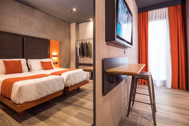 Room 20 of 36