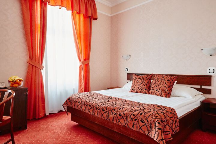 Room 10 of 67