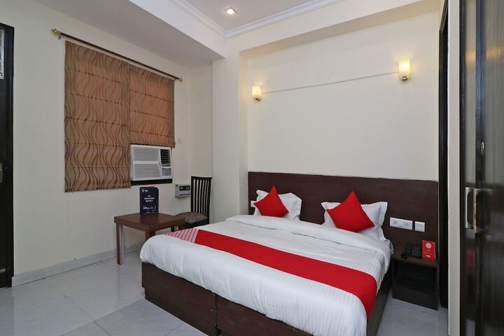 Room 6 of 23