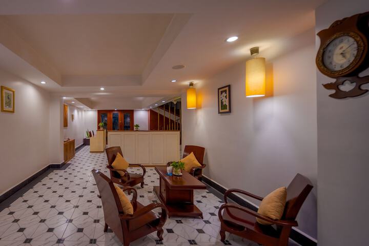 Hotel Interior 7 of 95