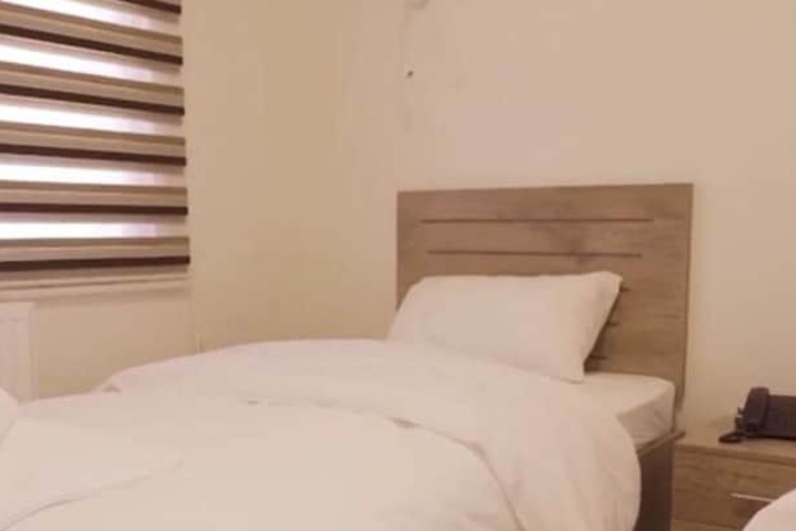 Room 5 of 20
