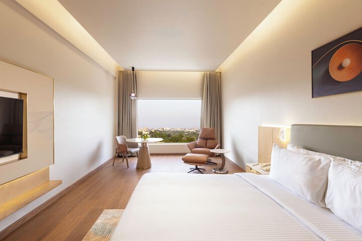Room 12 of 26
