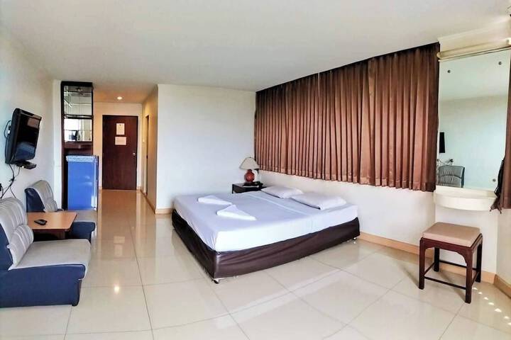 Room 73 of 147