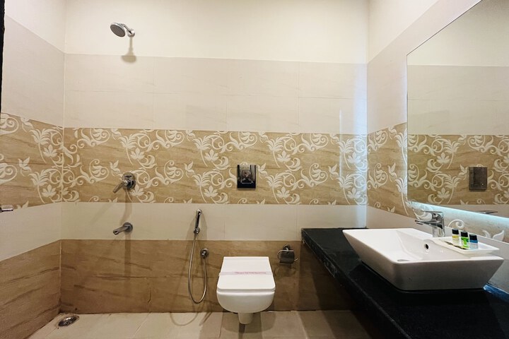 Room 49 of 61