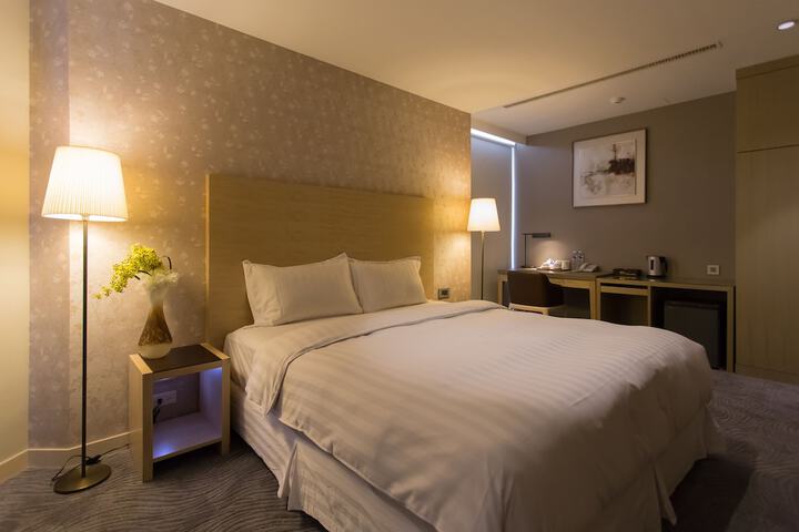 Room 13 of 53