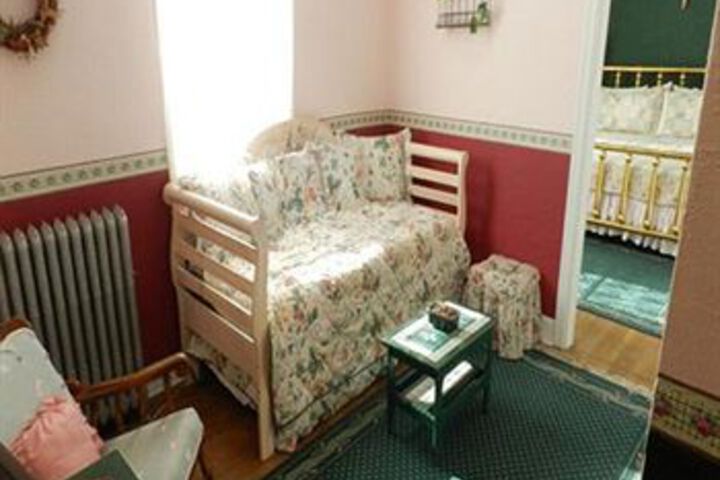Room 73 of 77