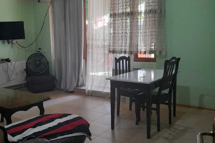Room 4 of 12