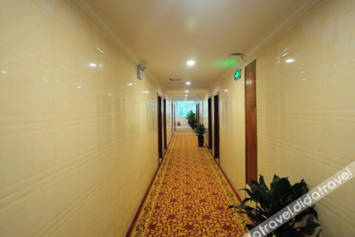 General 3 of 8