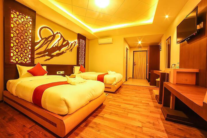 Room 9 of 27