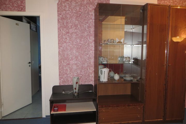 Room 17 of 24