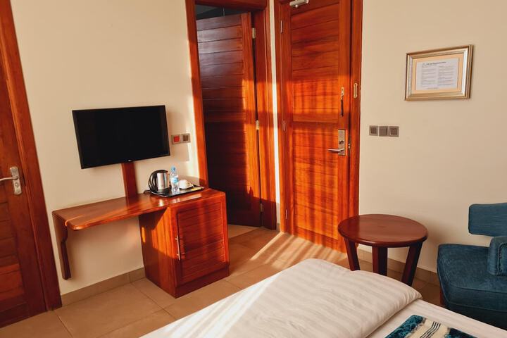 Room 12 of 26