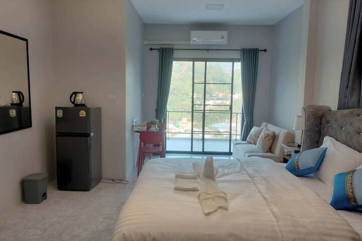 Room 2 of 17
