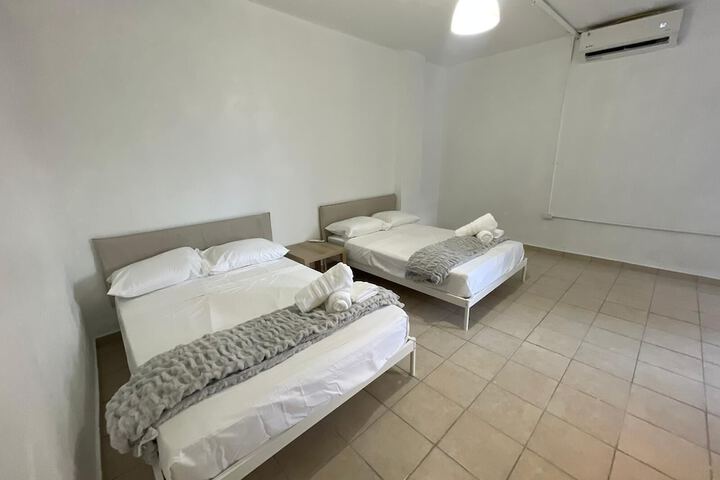 Room 8 of 17