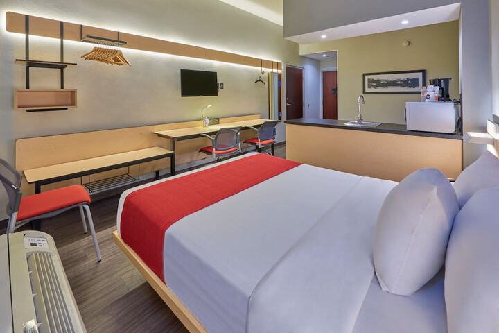 Room 7 of 47