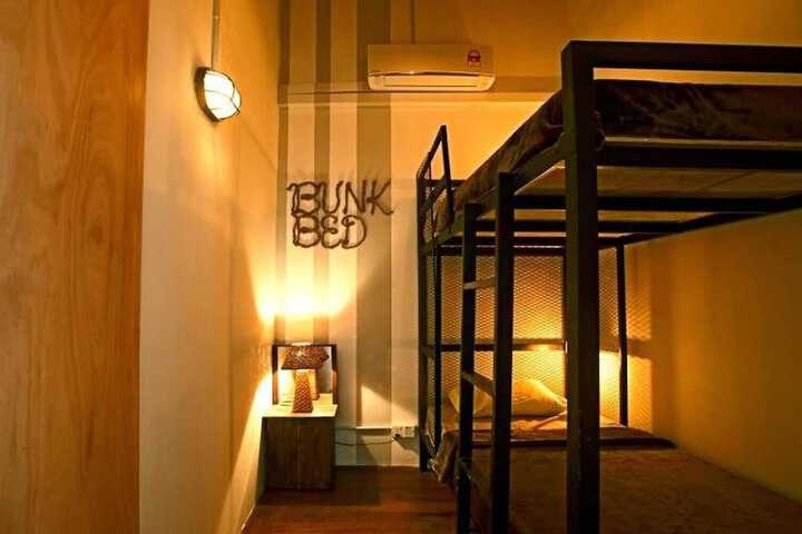 Room 22 of 65