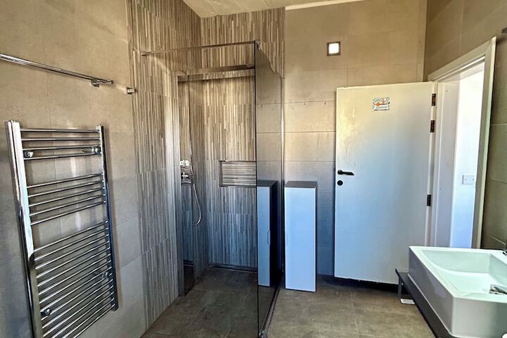 Room 14 of 23