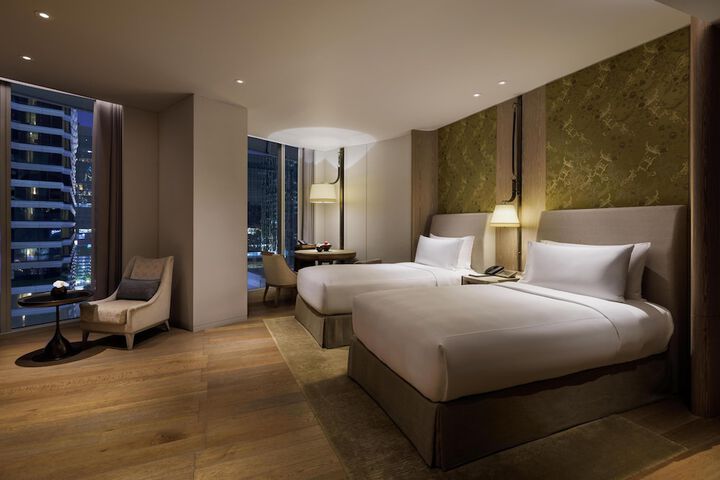 Room 28 of 178