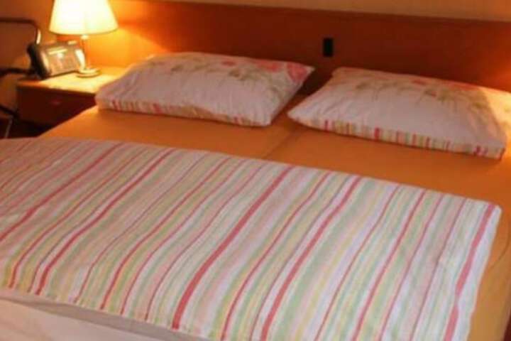 Room 3 of 12