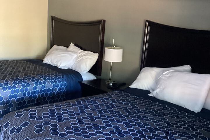 Room 4 of 4
