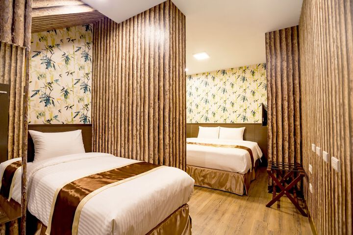 Room 21 of 65
