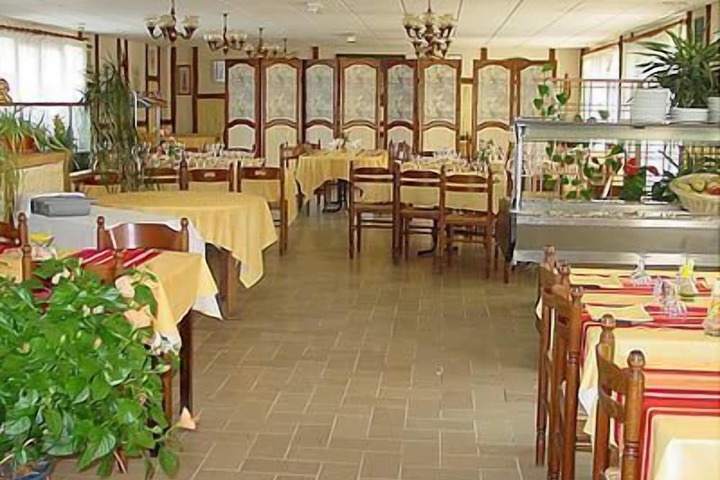 Dining Photos