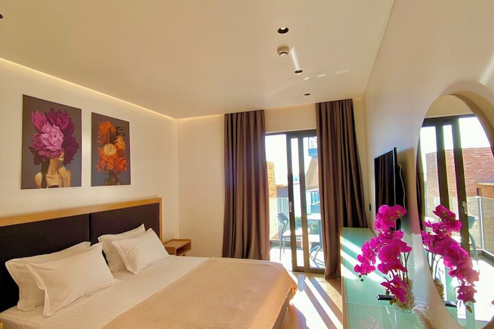 Room 53 of 138