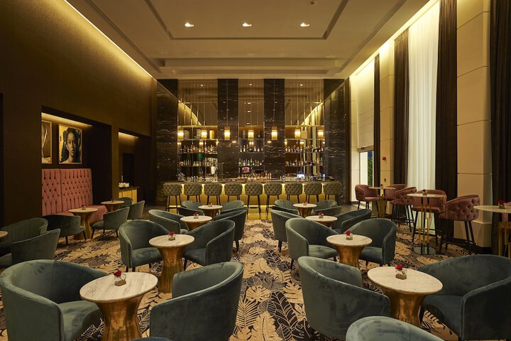 Lounge 55 of 67