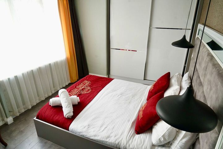 Room 27 of 60
