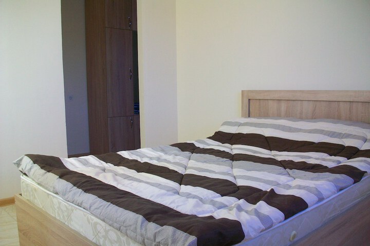 Room 8 of 26