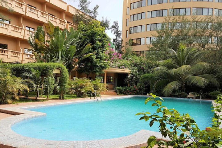 Pool 4 of 6