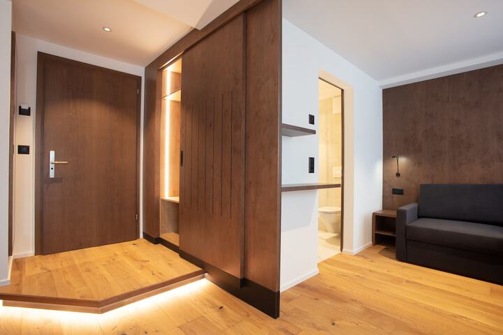 Room 33 of 112