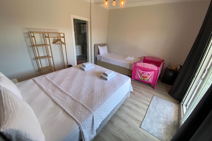 Room 4 of 51