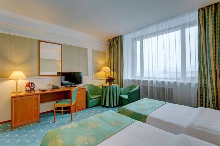 Room 10 of 74