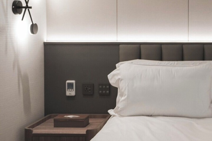 Room 41 of 83