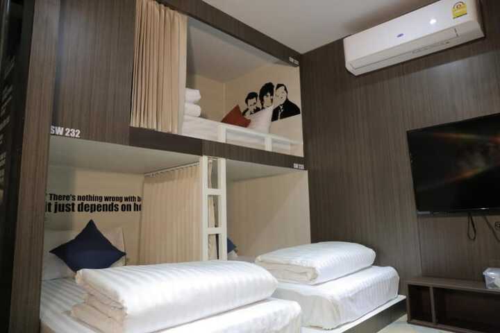 Room 30 of 84